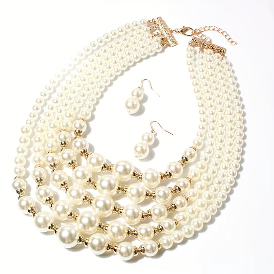 Collier de perles rondes multicouches au design moderne